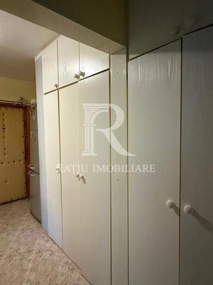 Apartament cu 2 camere semidecomandat, mobilat în Rogerius
