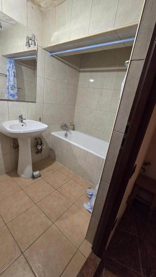 Apartament cu 4 camere decomandat în Dristor