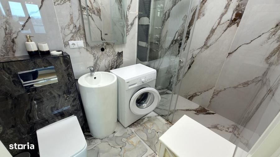 Apartament cu 3 camere decomandat în Lazaret