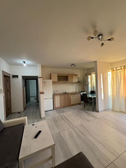Apartament cu 2 camere semidecomandat în Giroc