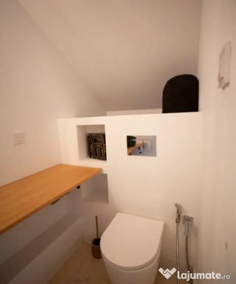 Apartament cu 3 camere semidecomandat în Semicentral