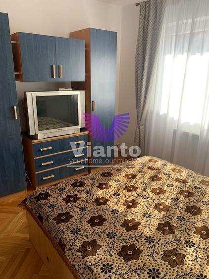 Apartament cu 3 camere decomandat, mobilat în Vasile Aaron