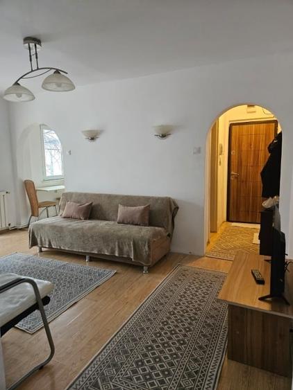 Apartament cu 3 camere semidecomandat, mobilat în Șagului