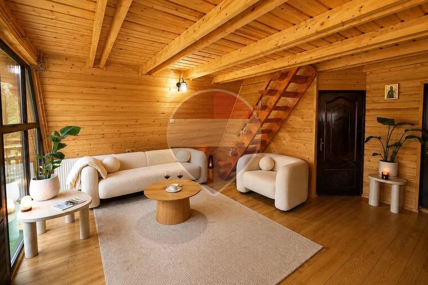 Casă cu Teren 1800 Mp în Strâmtura