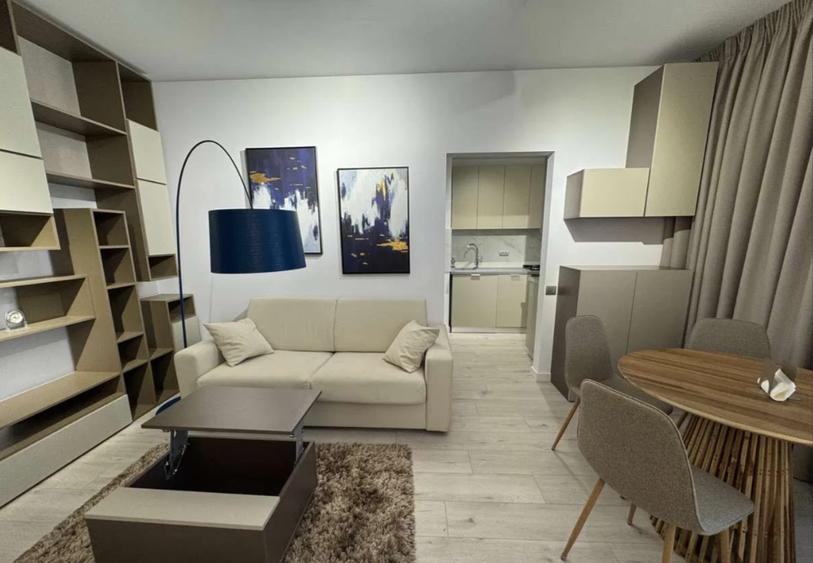 Apartament cu 2 camere semidecomandat, mobilat în P-ța Alba Iulia
