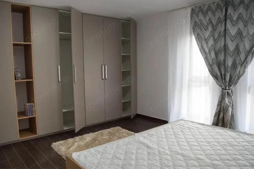 Casă cu 4 camere cu Teren 180 Mp în Dumbrăvița