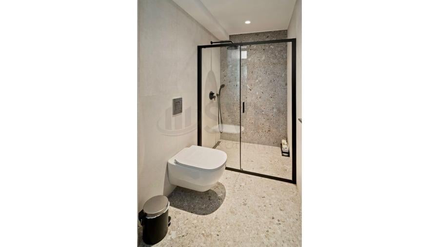 Casă individuală cu 5 camere cu Teren 300 Mp în Pipera
