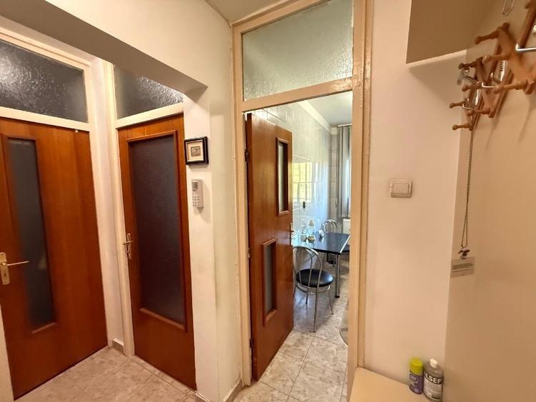 Garsonieră decomandată, mobilată în Tineretului