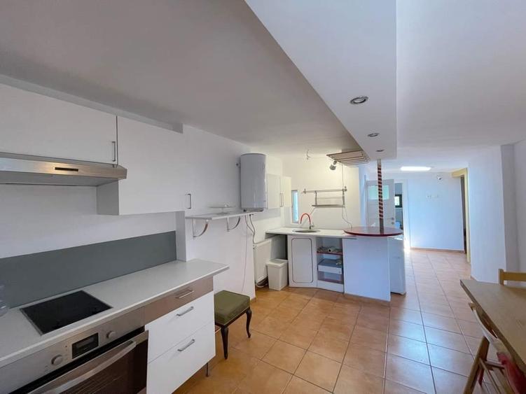 Apartament cu 2 camere decomandat în Calea Călărașilor