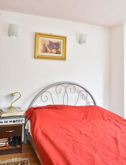Casă individuală cu 6 camere cu Teren 3374 Mp în Vulcana-Pandele