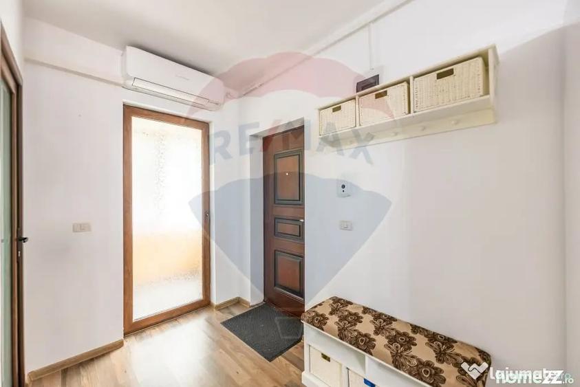 Apartament cu 3 camere semidecomandat în Aurel Vlaicu