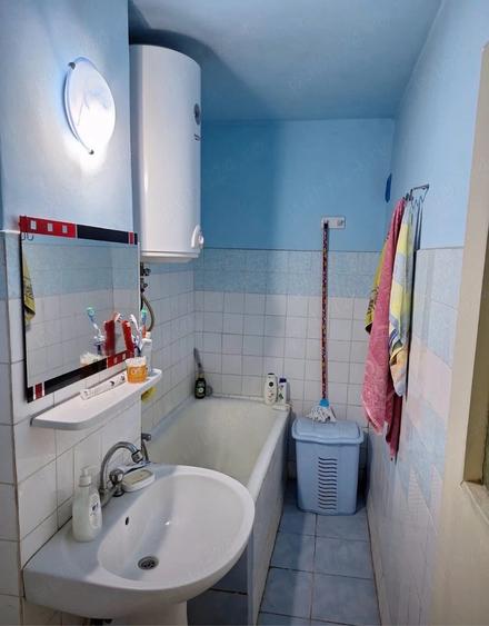 Apartament cu 4 camere decomandat în Central