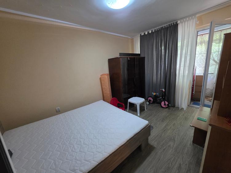 Apartament cu 2 camere semidecomandat în Hipodrom