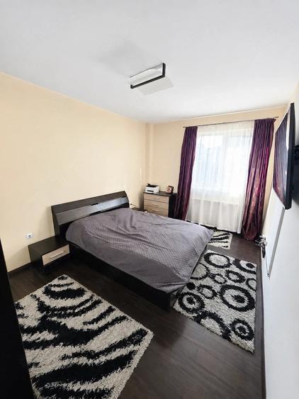 Apartament cu 3 camere decomandat în Turnișor