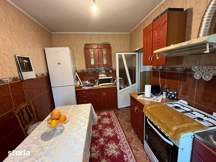 Casă cu 5 camere cu Teren 400 Mp în Central