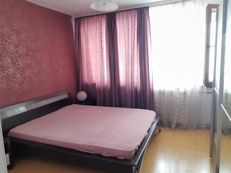 Apartament cu 2 camere decomandat, mobilat în Universitate