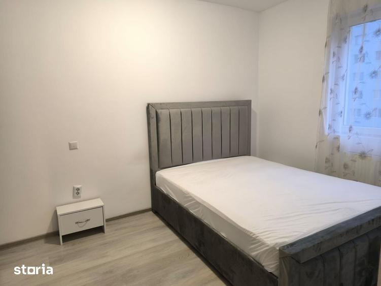 Apartament cu 3 camere decomandat în Iris