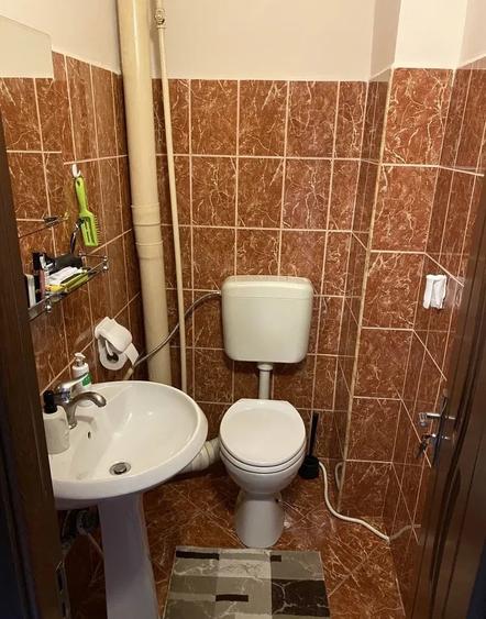 Apartament cu 3 camere în Cetate