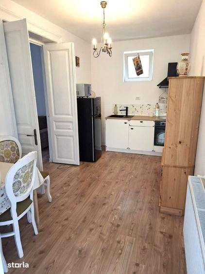 Casă cu 3 camere cu Teren 100 Mp în Central