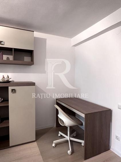 Apartament cu 2 camere decomandat, mobilat în Central