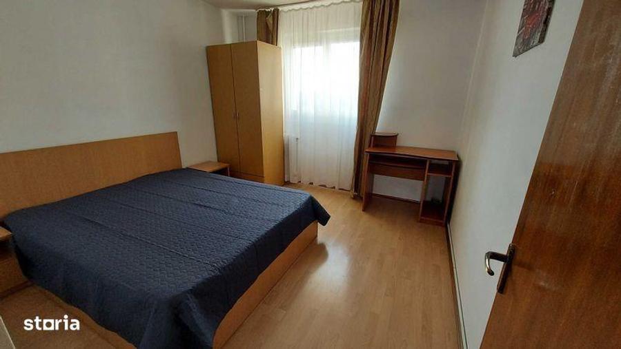 Apartament cu 3 camere semidecomandat, mobilat în Dristor