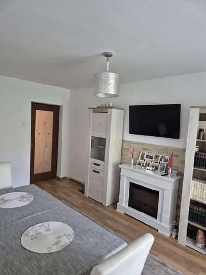 Apartament cu 2 camere decomandat în Morăreni