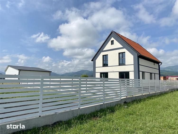Casă cu 3 camere cu Teren 1107 Mp în Tălmaciu