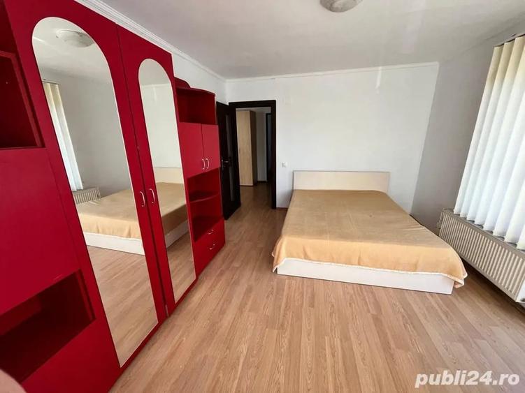 Apartament cu 3 camere decomandat în Bună Ziua