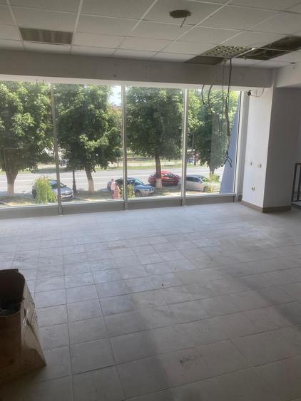 Spațiu comercial, de 583 mp, în Central