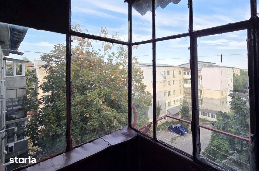 Apartament cu 2 camere semidecomandat, mobilat în Central