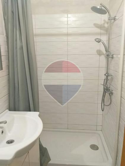 Apartament cu 2 camere decomandat în Sud