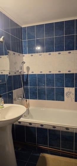 Apartament cu 3 camere decomandat, mobilat în Gară