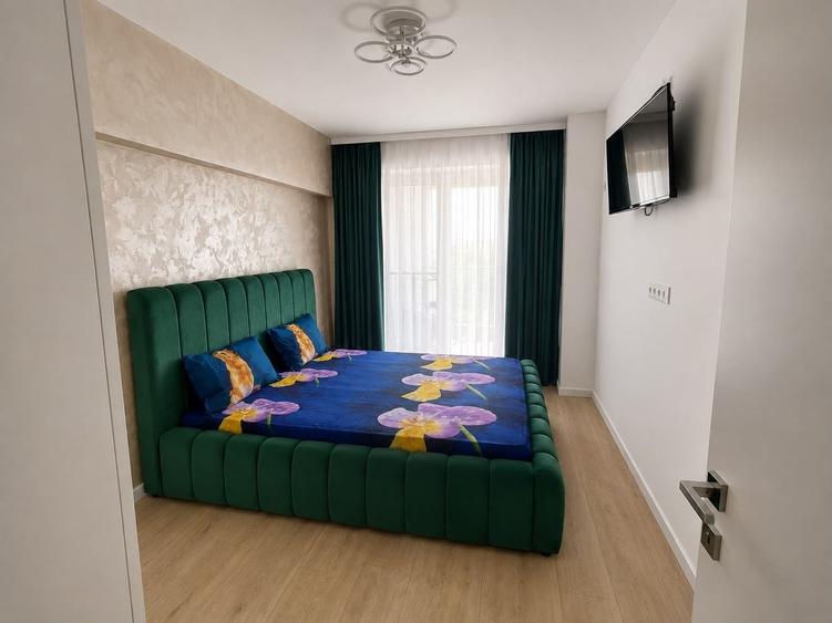 Apartament cu 3 camere decomandat, mobilat în Baicului