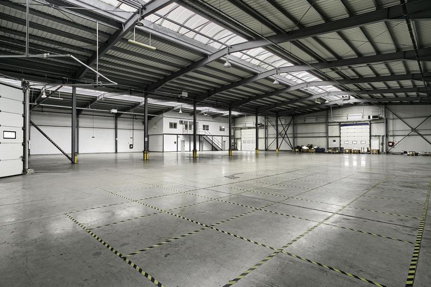 Spațiu industrial, de 1,770 mp, în Sud