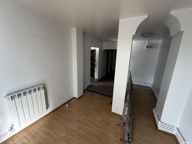 Spațiu comercial, de 49 mp, în Central