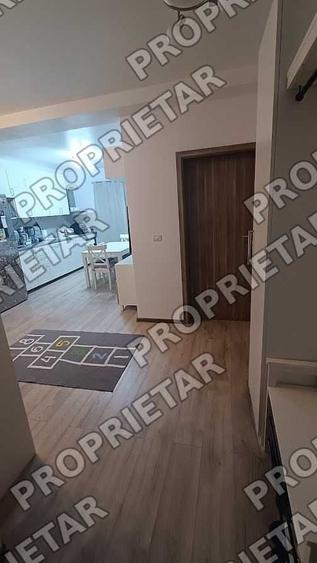 Apartament cu 2 camere semidecomandat, mobilat în Sud
