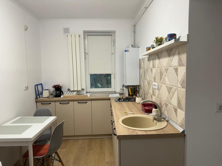 Apartament cu 2 camere decomandat în City Park Mall
