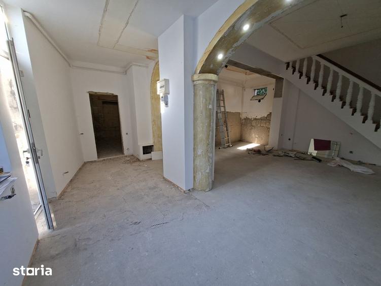 Casă cu 4 camere cu Teren 145 Mp în Centrul Civic