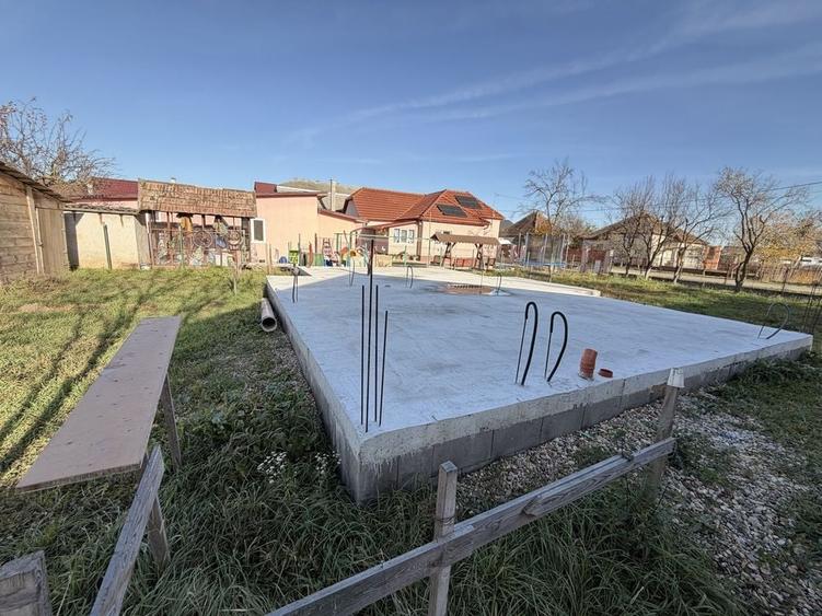 Teren de 2800 mp, în Micula