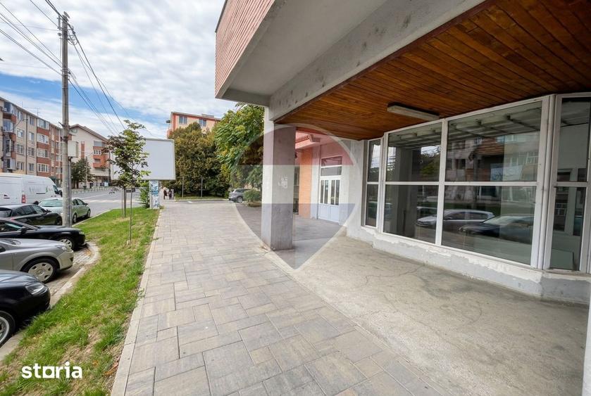 Spațiu comercial, de 100 mp, în Central