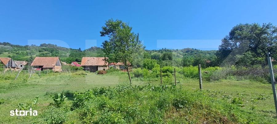 Teren de 1000 mp, în Ucea