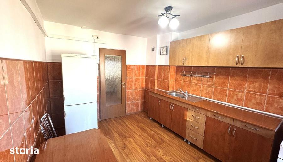 Apartament cu 3 camere decomandat în Cantacuzino