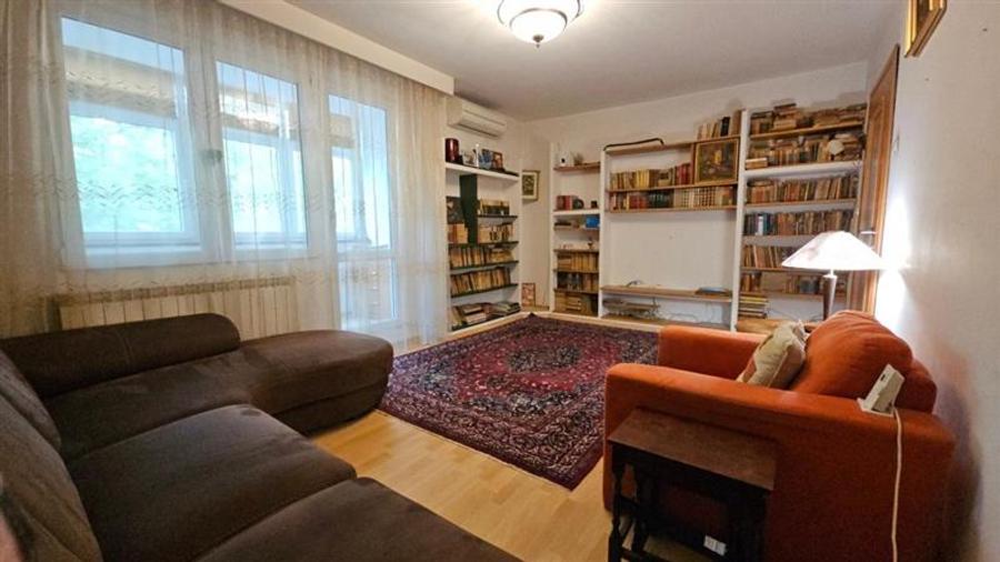 Apartament cu 3 camere decomandat, mobilat în Brâncoveanu