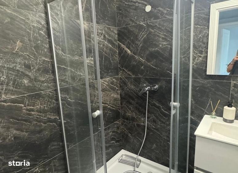 Garsonieră decomandată în Central