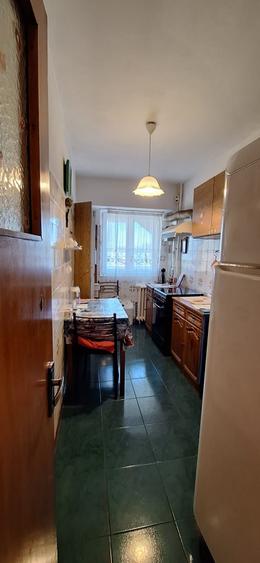 Apartament cu 4 camere decomandat în Pantelimon