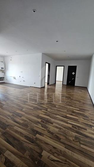 Apartament cu 4 camere semidecomandat în Zorilor