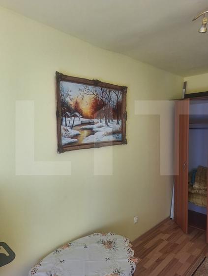 Apartament cu 3 camere semidecomandat, mobilat în Lugoj