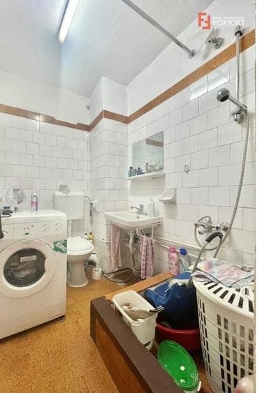 Apartament cu 4 camere semidecomandat, mobilat în Olimpia-Stadion
