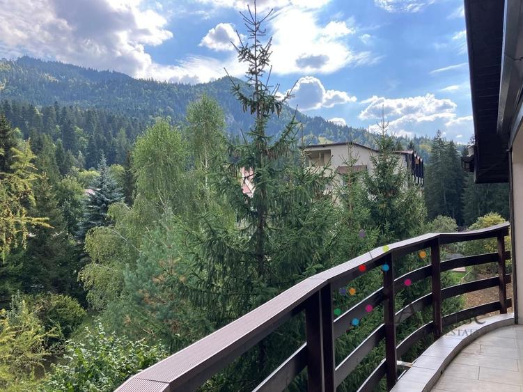 Apartament cu 3 camere decomandat în Poiana Brașov