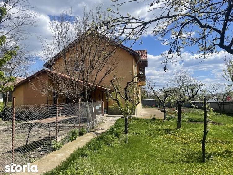 Casă cu 4 camere cu Teren 200 Mp în Gropnița